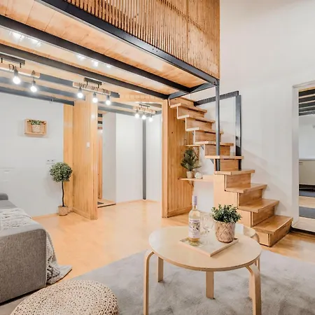 Apartment Wellness Wonderland: Garden, Sauna, Jacuzzi In Cbd Budapest