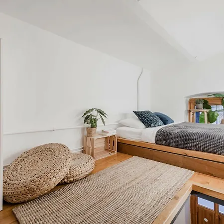 Apartment Wellness Wonderland: Garden, Sauna, Jacuzzi In Cbd Budapest